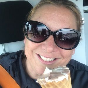 Meet your Posher, Robin